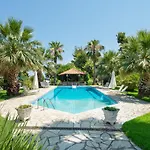 Coconut & Vanilla & Pineapple Pool #feelslikehome Tatil Evi Kriopigi