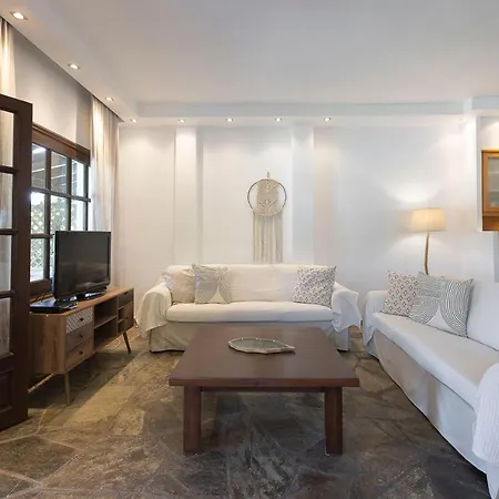 Coconut & Vanilla & Pineapple Pool #feelslikehome