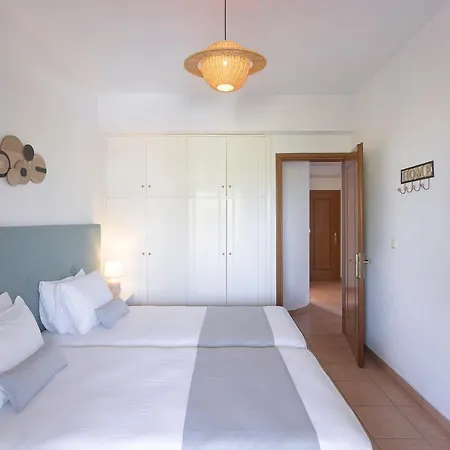 Coconut & Vanilla & Pineapple Pool #feelslikehome *