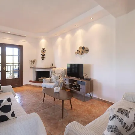 Coconut & Vanilla & Pineapple Pool #feelslikehome Kriopigi