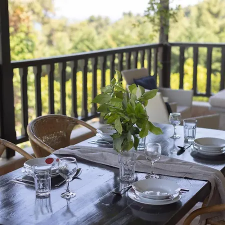 Coconut & Vanilla & Pineapple Pool #feelslikehome * Kriopigi