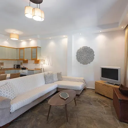 Coconut & Vanilla & Pineapple Pool #feelslikehome * Kriopigi