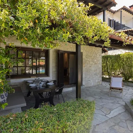 Coconut & Vanilla & Pineapple Pool #feelslikehome Kriopigi