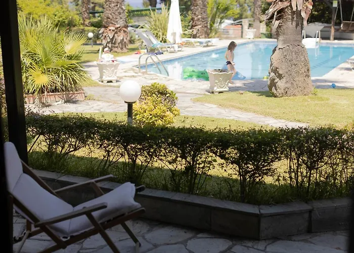 Coconut & Vanilla & Pineapple Pool #feelslikehome Hébergement de vacances Kriopigi