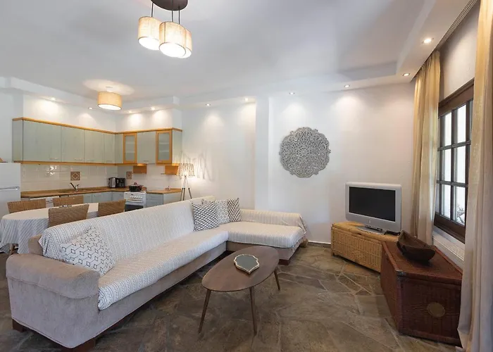 Coconut & Vanilla & Pineapple Pool #feelslikehome * Kriopigi