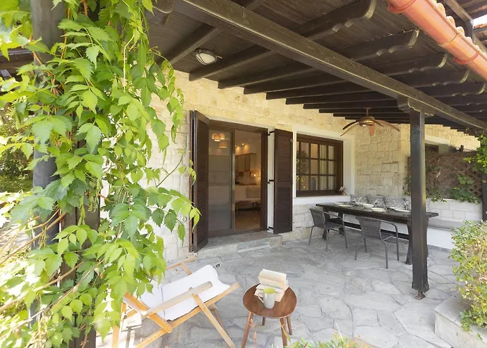 Coconut & Vanilla & Pineapple Pool #feelslikehome Kriopigi