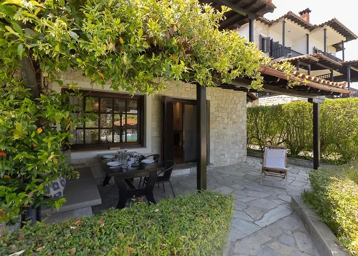 Coconut & Vanilla & Pineapple Pool #feelslikehome Kriopigi